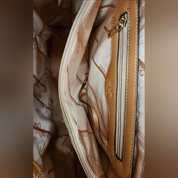 QIWANG Luxury Top-Handle Bag W/Embossed Crocodile Cowhide - Picture 13 of 16